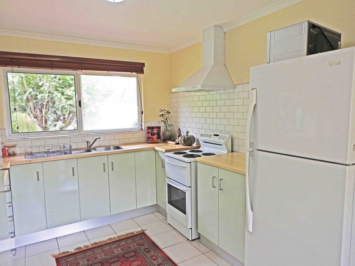 31 PUTT STREET, Atherton