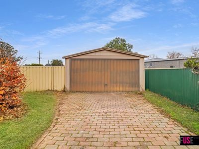 8 Hazel Street, Oaks Estate