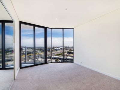 905/90 Lorimer street, Docklands