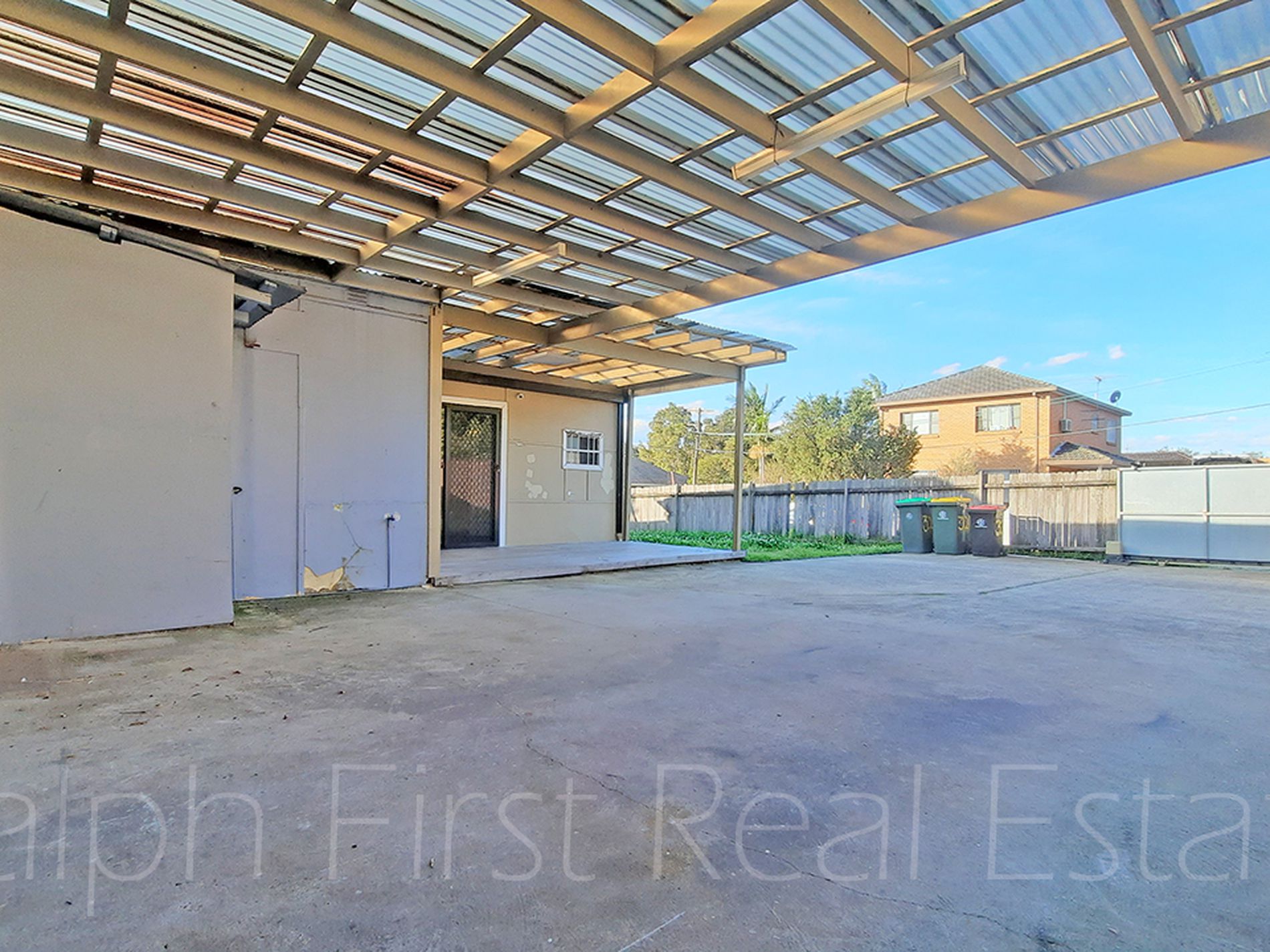 32 Leylands Parade, Belmore