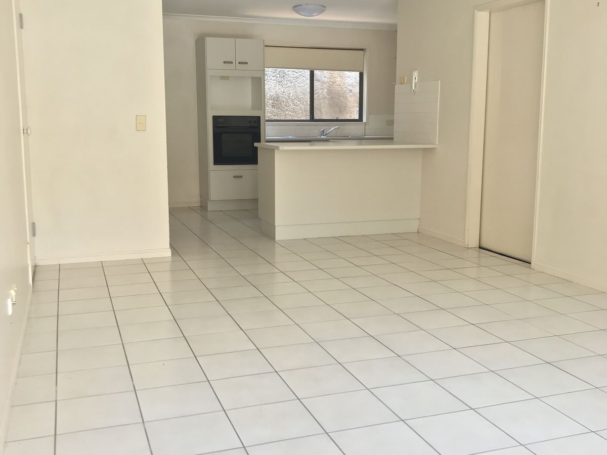 2 / 8-12 Quinn Street, Toowong