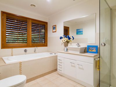 6 Anjaya Court, Frankston
