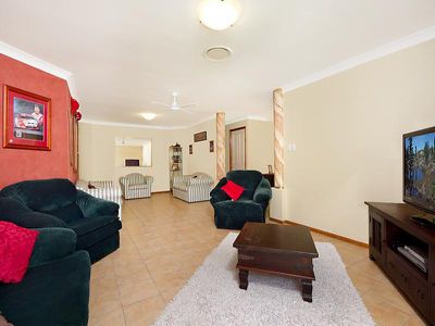 20 Sunningdale Avenue, Rochedale South