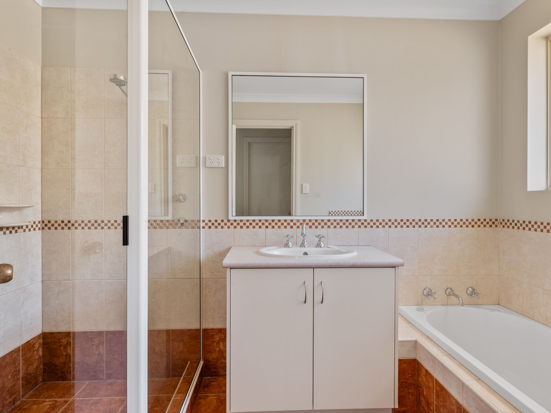 25 Cotter Street North , Hannans