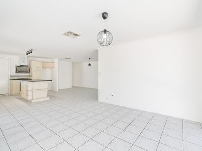 31 Chipperton Road, Bertram