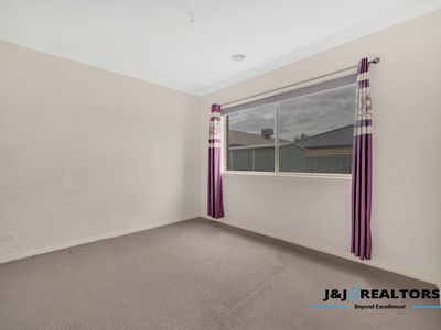 9 Sargent Street, Cranbourne East