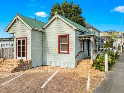 142 Great South Road, Remuera