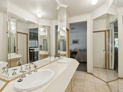 785 Seymour-Tooborac Road, Hilldene