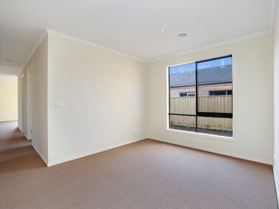 20 Valencia Circuit, Cranbourne
