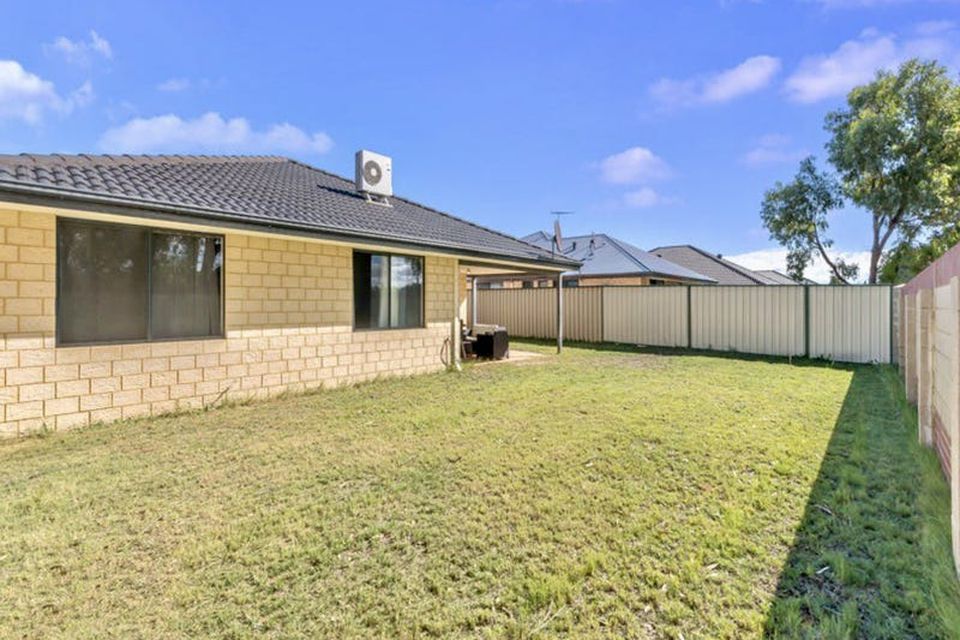 46 Wittecarra Crescent, Port Kennedy