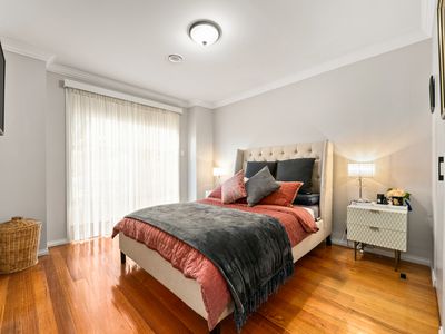 5 Bergen Close, Taylors Lakes