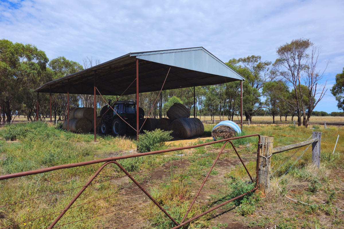 100 Stewart Road, Carag Carag