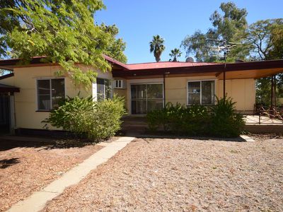 33 Crane Street, Longreach