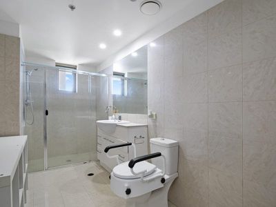 2502 / 50 MARINE PARADE, Southport