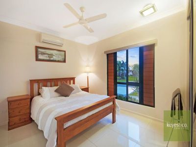 6 Lord Howe Promenade, Douglas