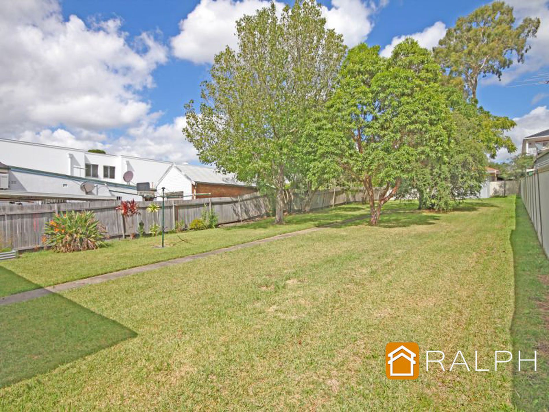 9 McCallum Street, Roselands