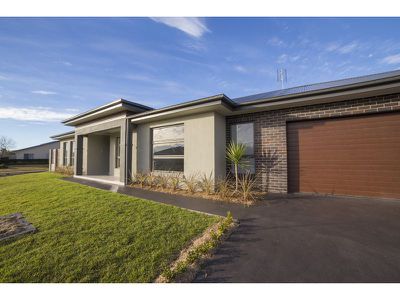 2 Avalon Place, Dubbo