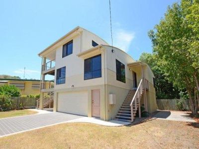 2 / 600 The Esplanade, Urangan
