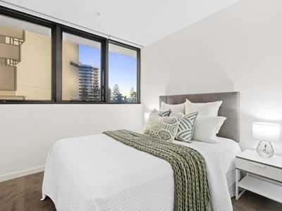 802 / 3 Northcliffe Terrace, Surfers Paradise