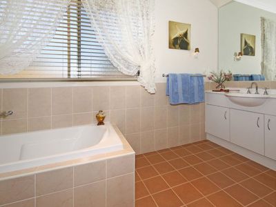 9 Maria Avenue, Burrill Lake