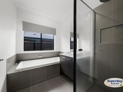 69 Aspire Street, Tarneit