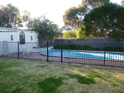 7 Williams Road, Horsham