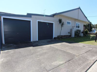 23 Cross Street, Forster
