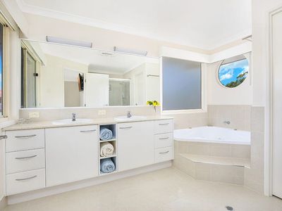 64 Brentwood Avenue, Mooloolaba