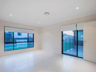 1 Viewridge Way, Molendinar