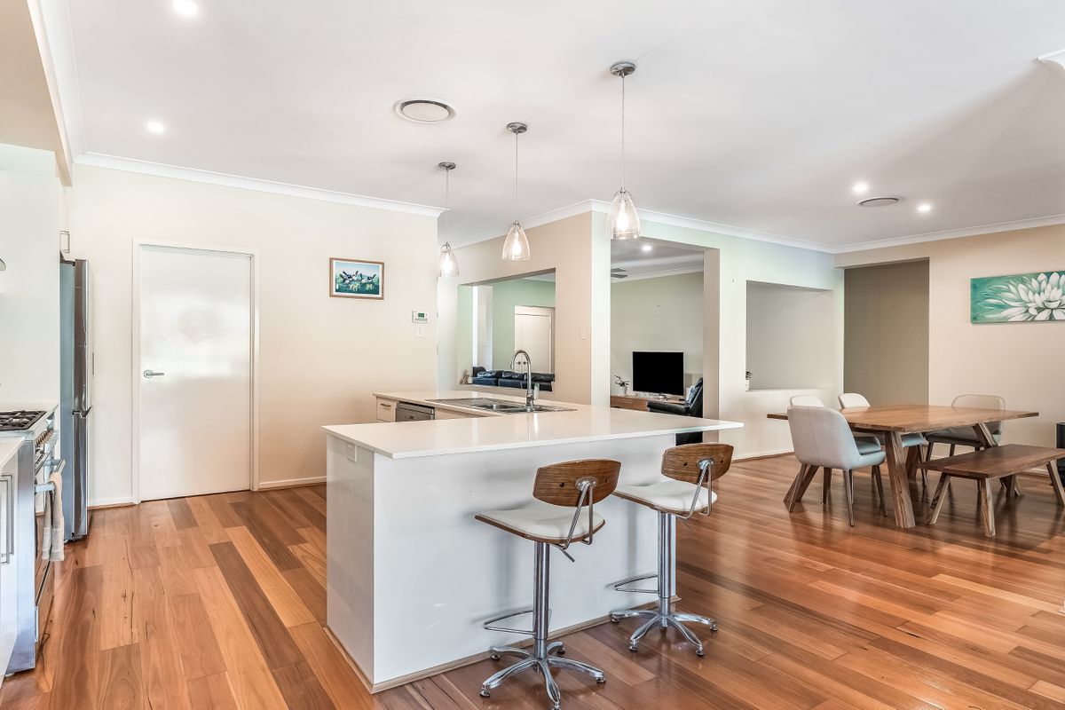 9 Livotto Drive, Richmond Hill