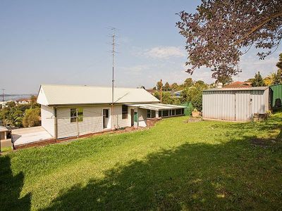 14 Canberra Road, Lake Heights