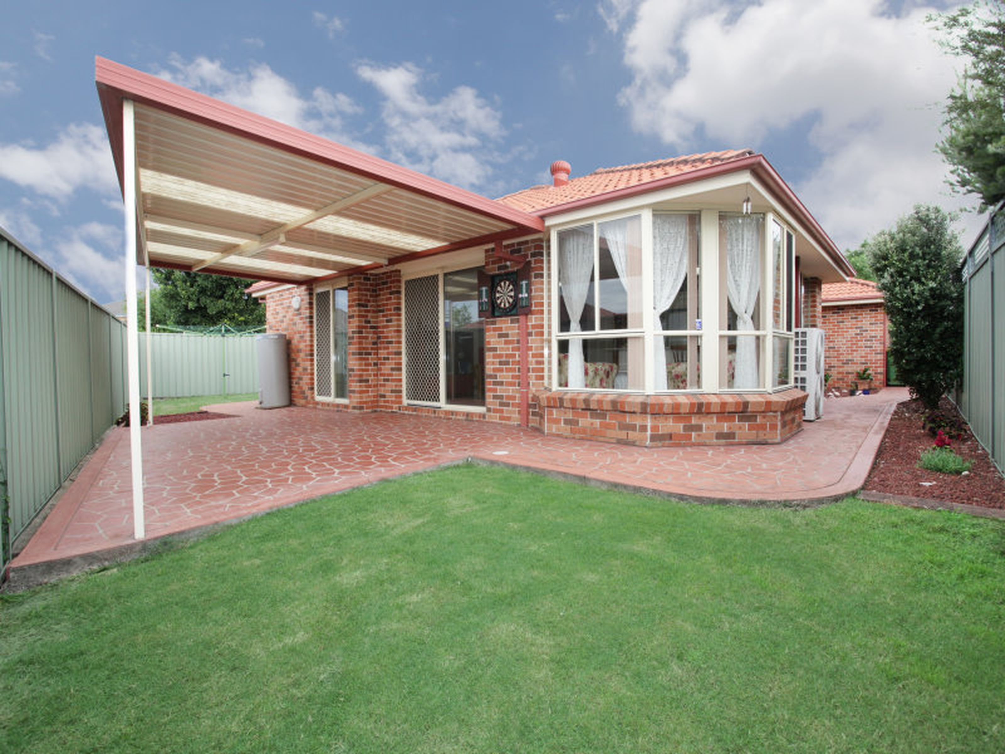 8 Sorenson Crescent, GLENMORE PARK