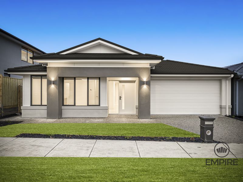 34 Guling , Clyde North