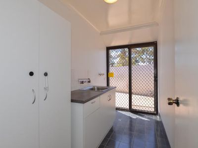 21 Bennetts Place, Hannans