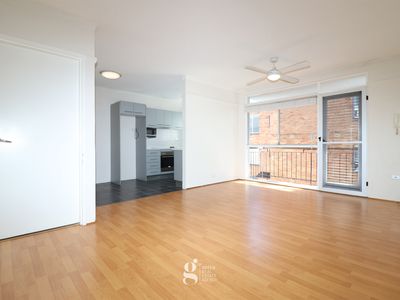 4 / 28 Meadow Crescent, Meadowbank