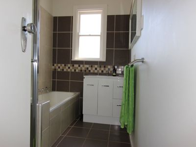 18B Calvert Street, Hamlyn Heights