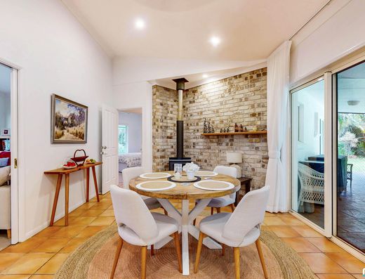 Elevated Privacy & Lifestyle on 2.5 Acres - Tinbeerwah's Hidden Gem image 10