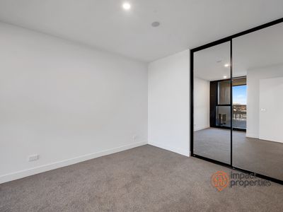 1605  / 2 Furzer Street, Phillip