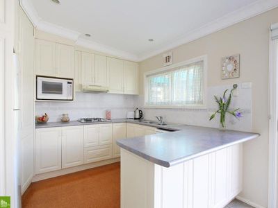 42 Donald  St, Fairy Meadow