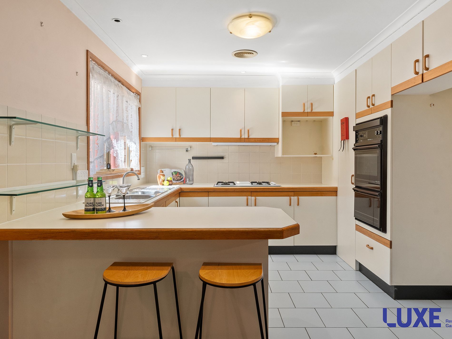 16 Gratton Place , Isaacs