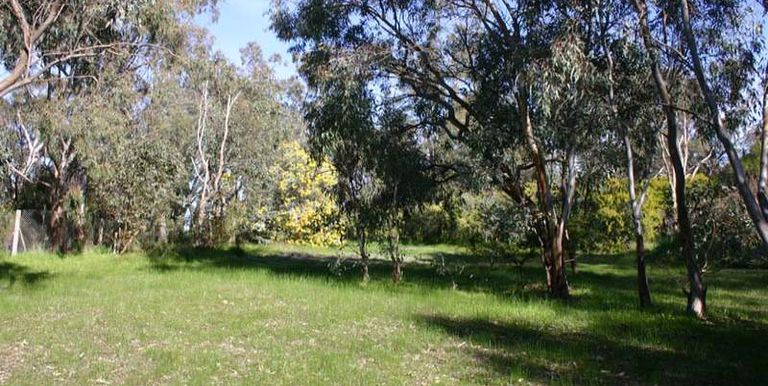 2 Hurley Street, Longwood