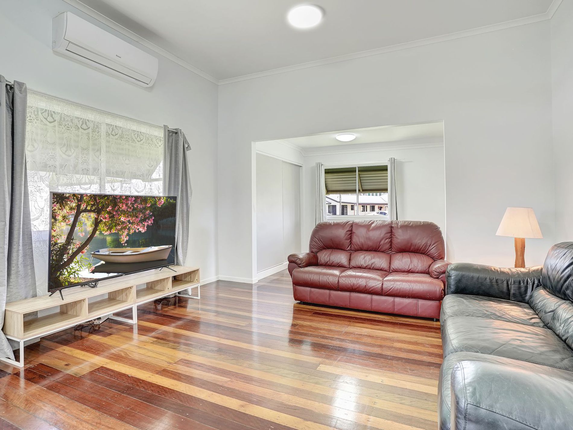 27 Meyer Ave, Wangan