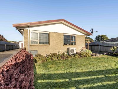 92 Dunbeath Crescent, Kew