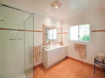 18 Davies Street, Mollymook