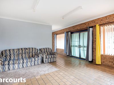 89 Kings Point Drive, Kings Point