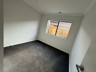 9 Pontburn Road, Truganina