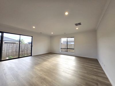 4 Nesting Way, Werribee
