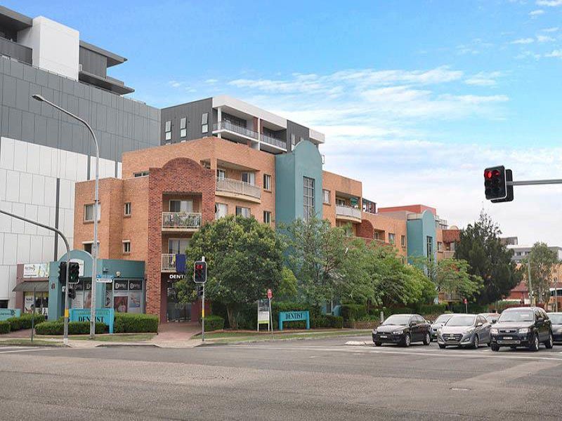 12 / 67 Elizabeth Dr, Liverpool