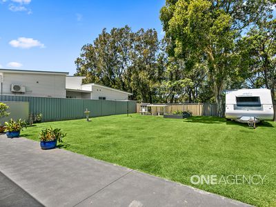 14 The Esplanade, Oak Flats
