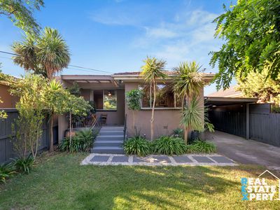 2 / 4 Philip Road, Hallam